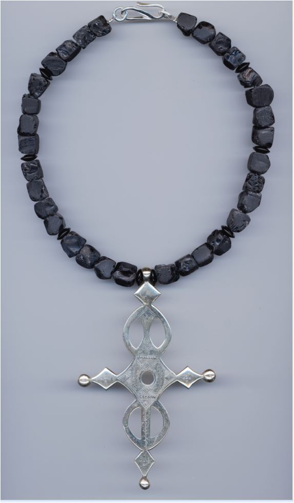 Großes Tuareg-Amulett, Metall, Obsidian