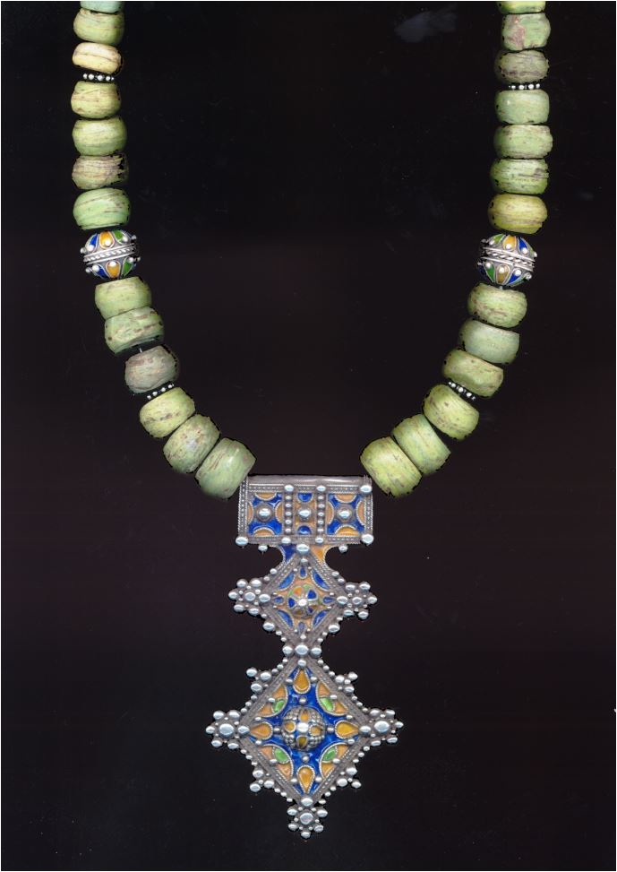 Grüne Kano-Perlen, seltenes emailliertes Doppel-Kreuz der Berber